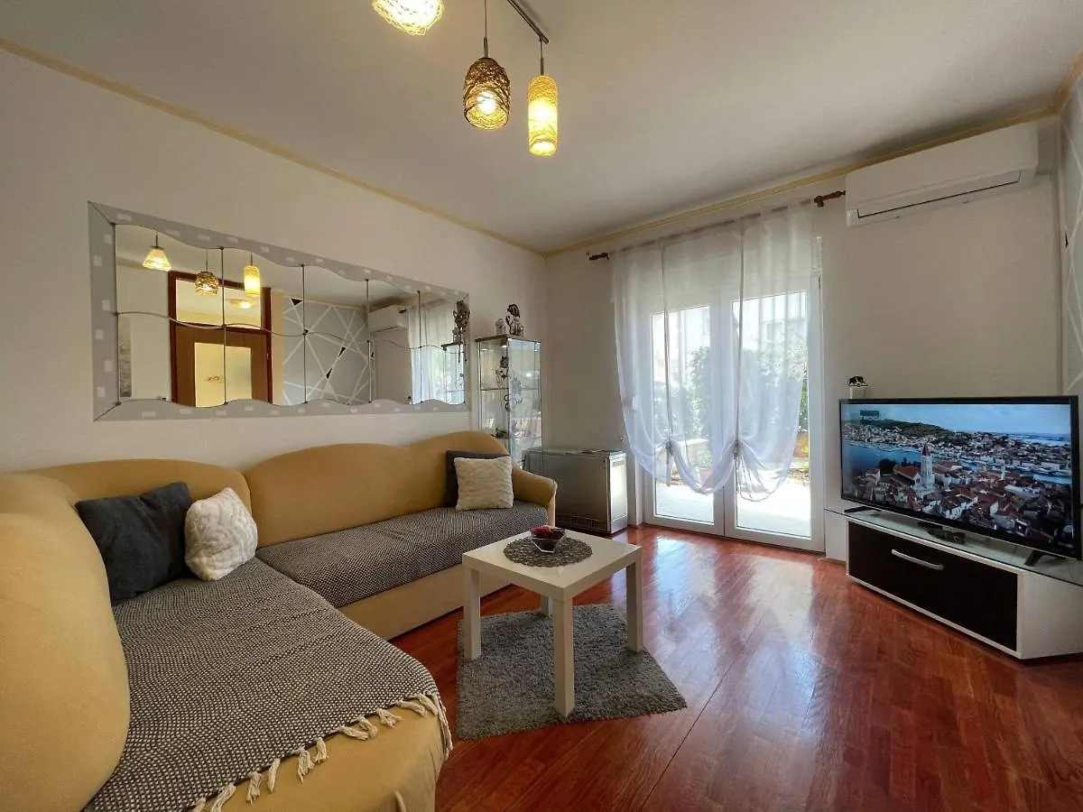 Apartment Malu Pula
