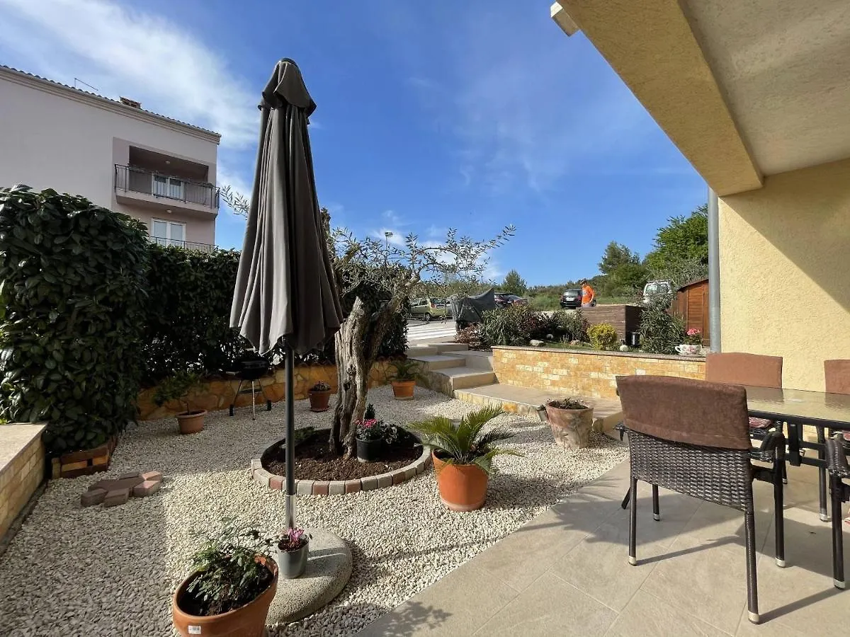 Apartment Malu Pula