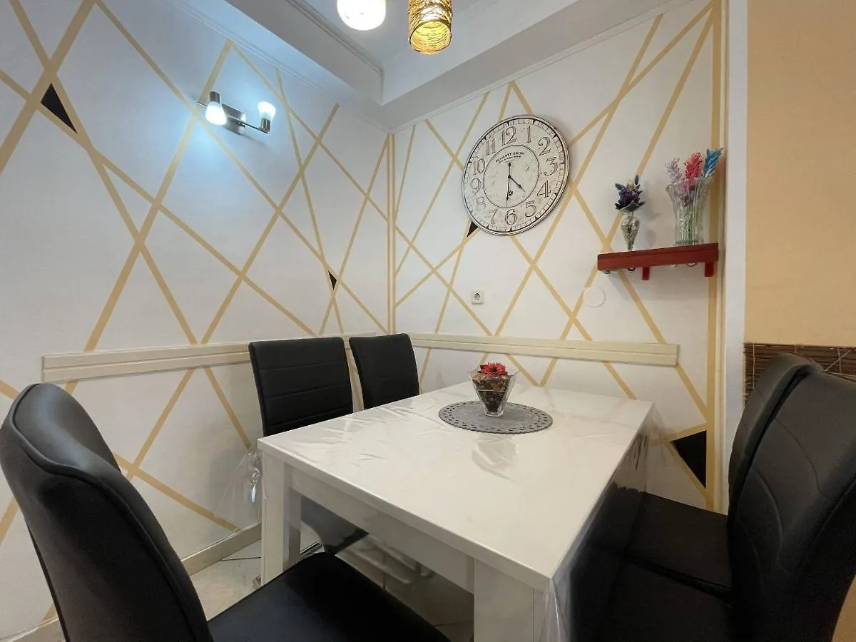 Apartment Malu Pula 0*,  Croatia
